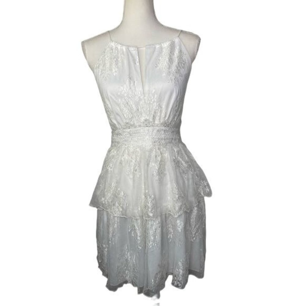 NWT Aakaa Womens tiered halter lace dress white mini shirt size Medium M